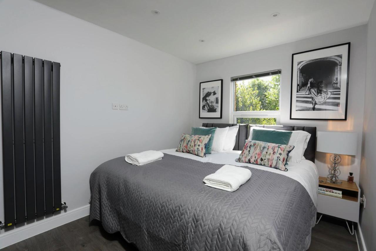 Aisiki Apartments At Stanhope Road, North Finchley, Airconditioned Multiple 2 Or 3-Bedroom, Pet-Friendly Duplex Flats, King Or Twin Beds, Airconditioned & Free Wi-Fi Экстерьер фото