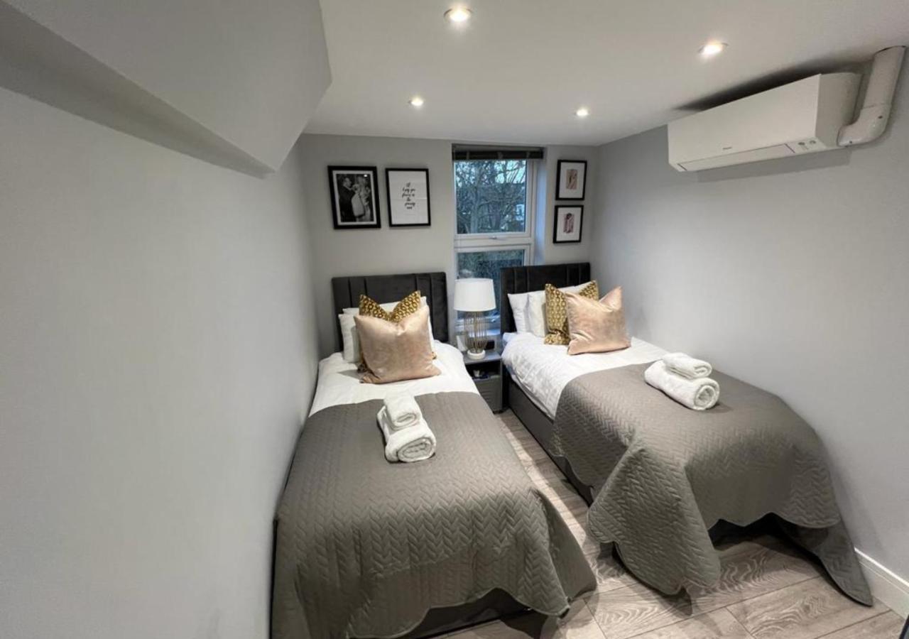 Aisiki Apartments At Stanhope Road, North Finchley, Airconditioned Multiple 2 Or 3-Bedroom, Pet-Friendly Duplex Flats, King Or Twin Beds, Airconditioned & Free Wi-Fi Экстерьер фото
