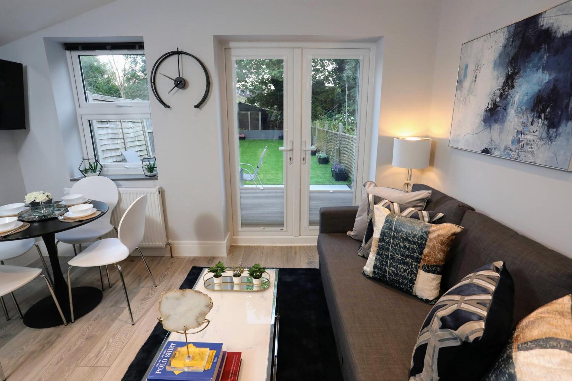 Aisiki Apartments At Stanhope Road, North Finchley, Airconditioned Multiple 2 Or 3-Bedroom, Pet-Friendly Duplex Flats, King Or Twin Beds, Airconditioned & Free Wi-Fi Экстерьер фото