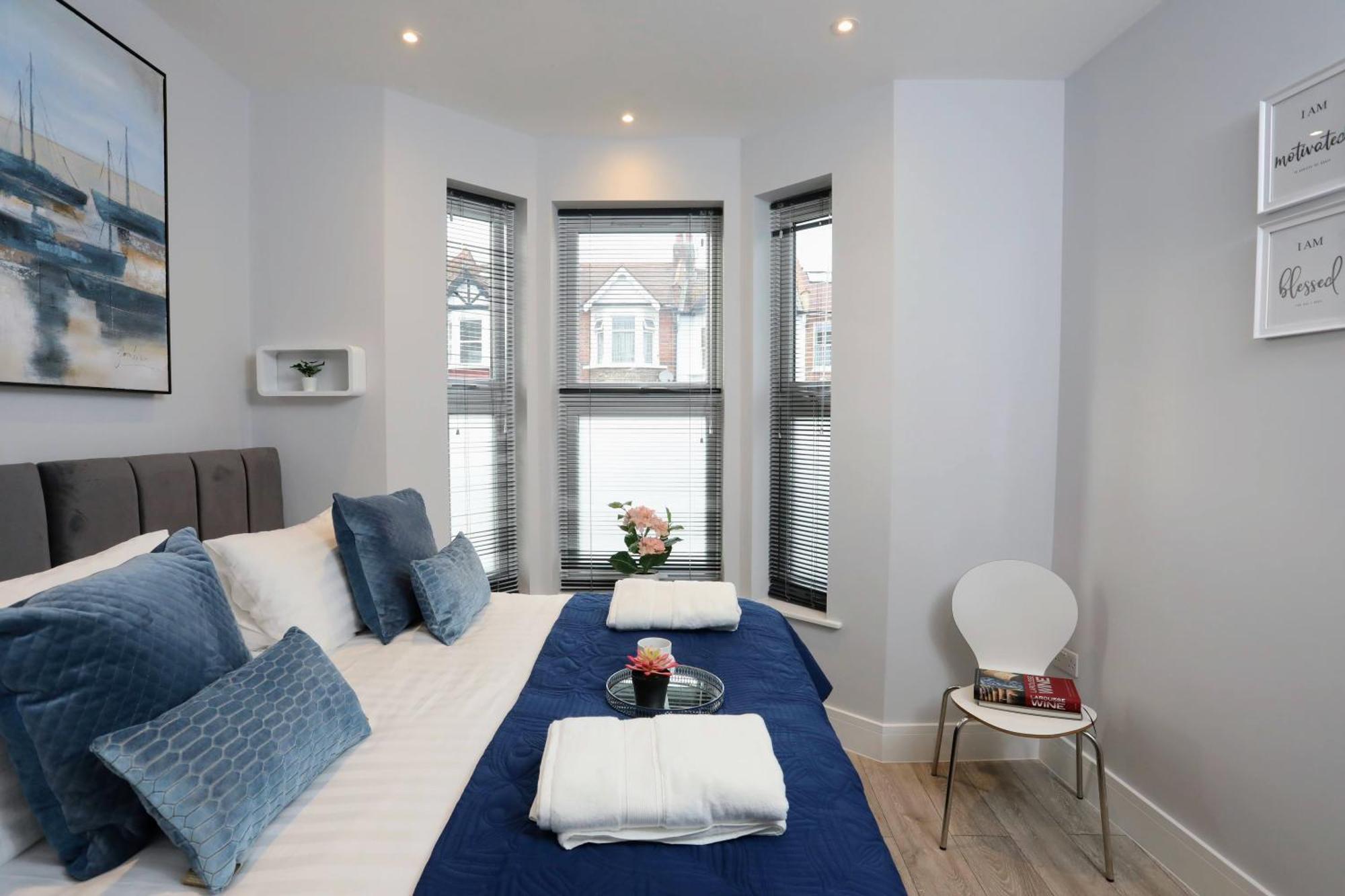 Aisiki Apartments At Stanhope Road, North Finchley, Airconditioned Multiple 2 Or 3-Bedroom, Pet-Friendly Duplex Flats, King Or Twin Beds, Airconditioned & Free Wi-Fi Экстерьер фото