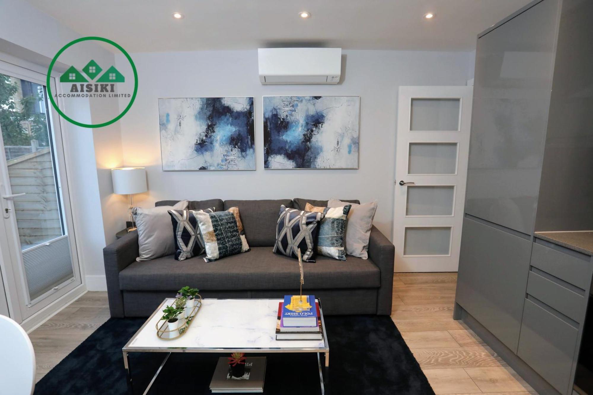 Aisiki Apartments At Stanhope Road, North Finchley, Airconditioned Multiple 2 Or 3-Bedroom, Pet-Friendly Duplex Flats, King Or Twin Beds, Airconditioned & Free Wi-Fi Экстерьер фото